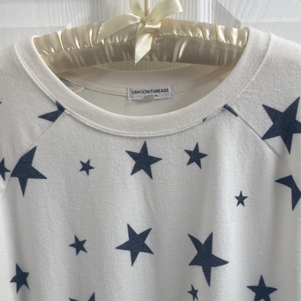 Women's Star Print Sweatshirt - White and Blue - Picture 2 of 6